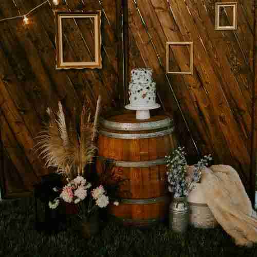 rustic decor for in a rental tent for large gathering 